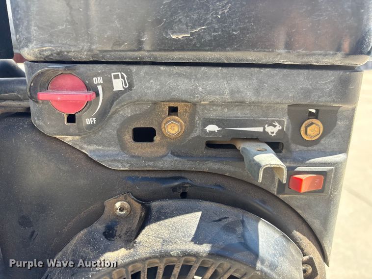 image for item EI5719 2006 Husqvarna B530B aerator