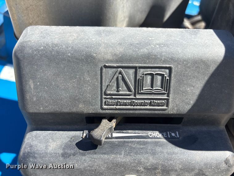 image for item EI5719 2006 Husqvarna B530B aerator