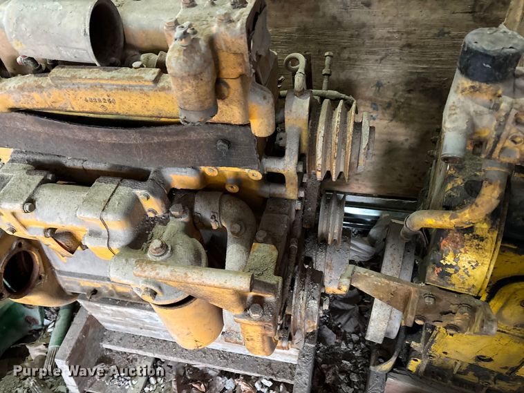 image for item EJ7807 (3) engines