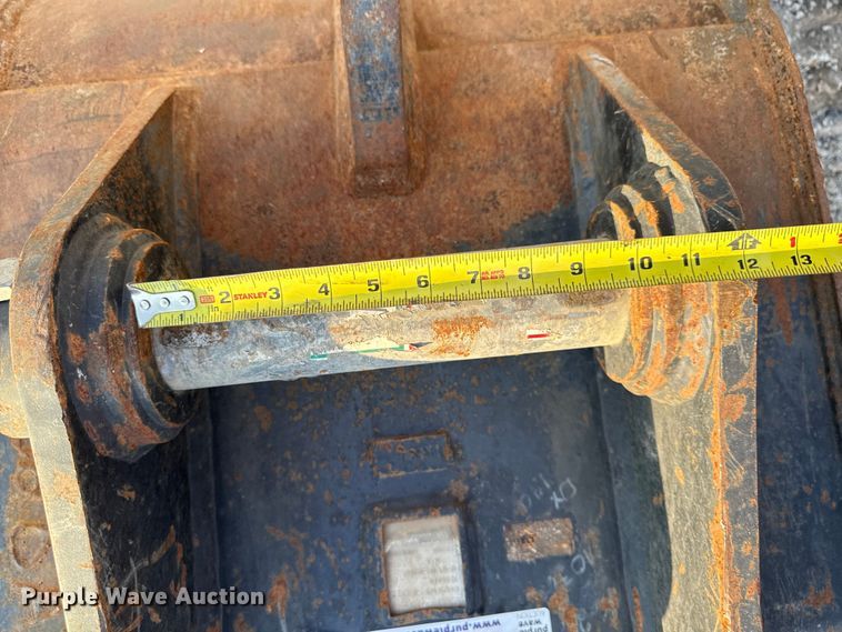 image for item EM2363 Geith excavator bucket
