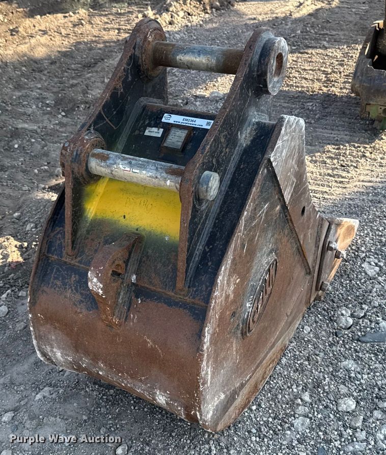 image for item EM2364 Geith excavator bucket