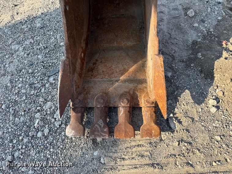 image for item EM2364 Geith excavator bucket