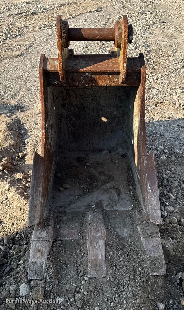 image for item EM2365 Geith excavator bucket