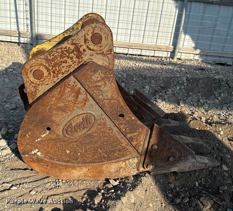 image for item EM2365 Geith excavator bucket