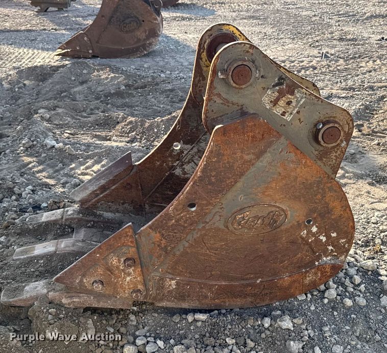 image for item EM2365 Geith excavator bucket