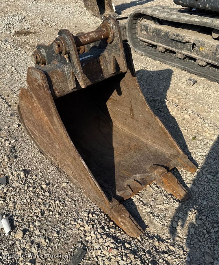 image for item EM2366 28