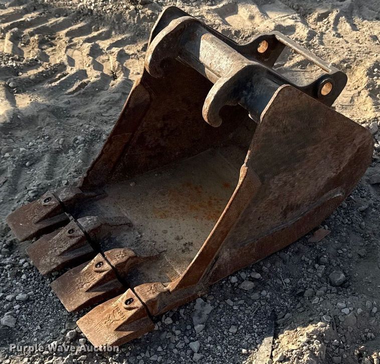 image for item EM2369 Bobcat excavator bucket