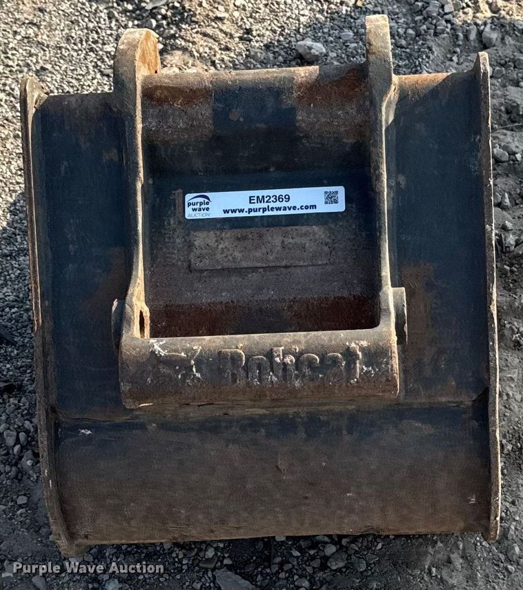 image for item EM2369 Bobcat excavator bucket