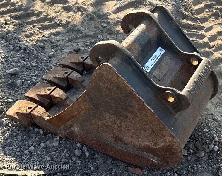 image for item EM2369 Bobcat excavator bucket