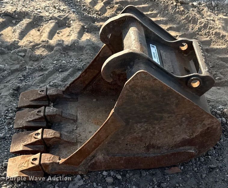 image for item EM2369 Bobcat excavator bucket