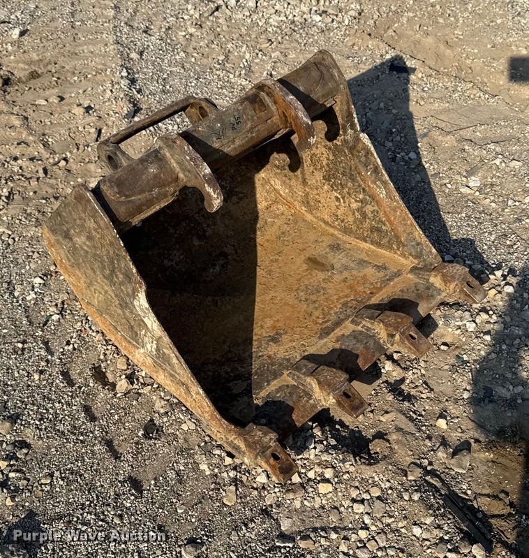 image for item EM2370 Bobcat excavator bucket