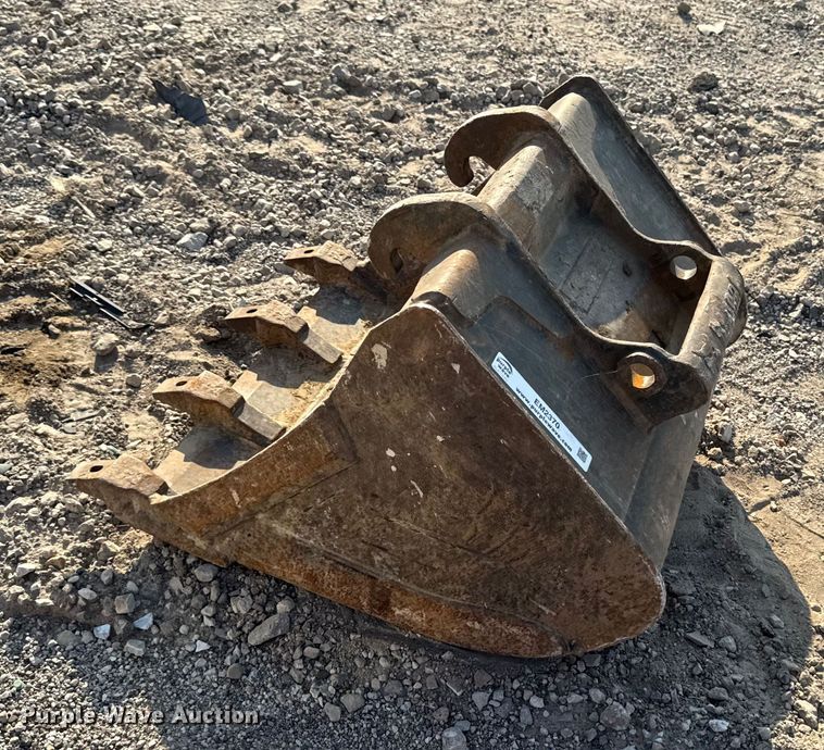 image for item EM2370 Bobcat excavator bucket