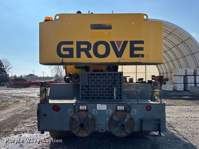 image for item EM5052 2005 Grove RT600E crane
