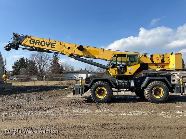 image for item EM5052 2005 Grove RT600E crane