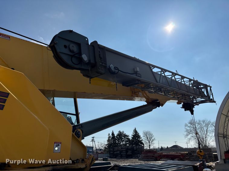 image for item EM5052 2005 Grove RT600E crane