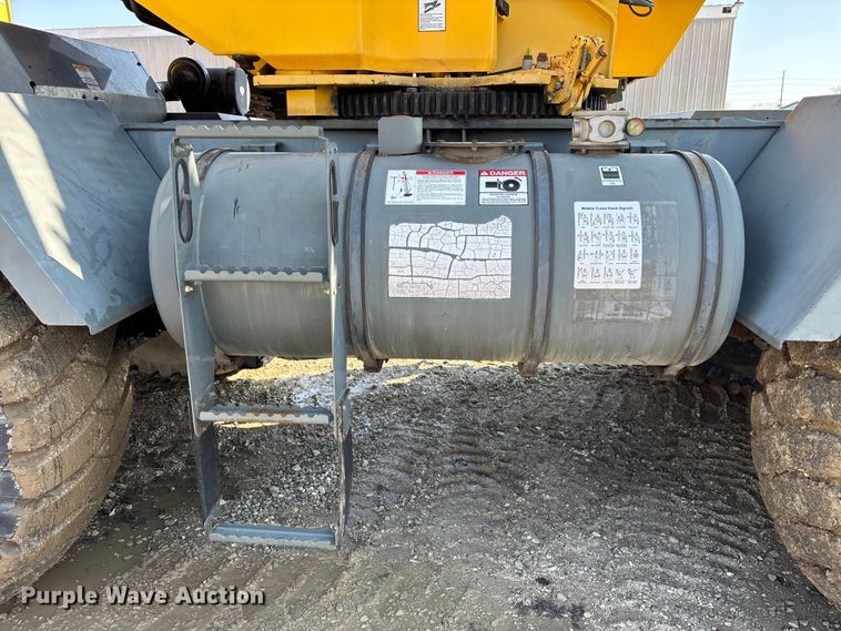 image for item EM5052 2005 Grove RT600E crane