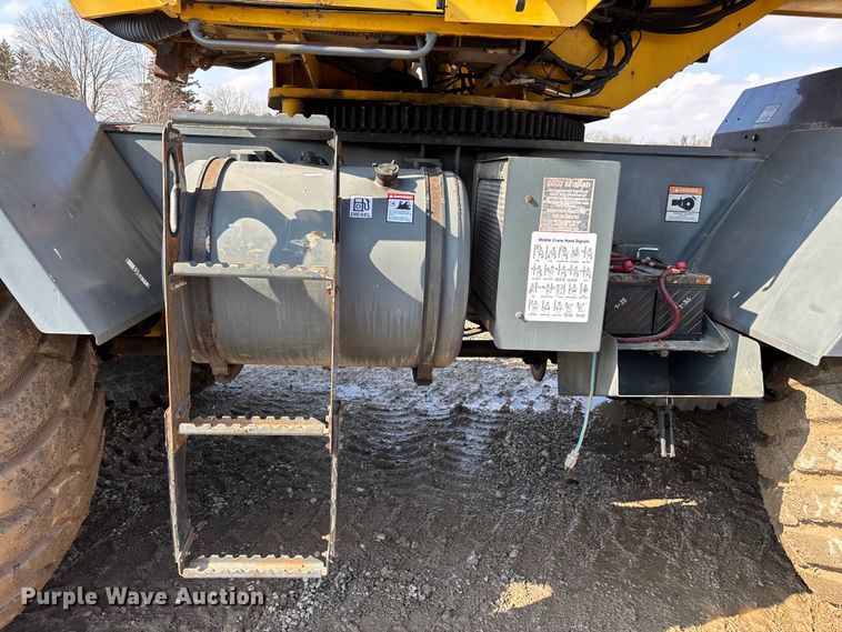 image for item EM5052 2005 Grove RT600E crane