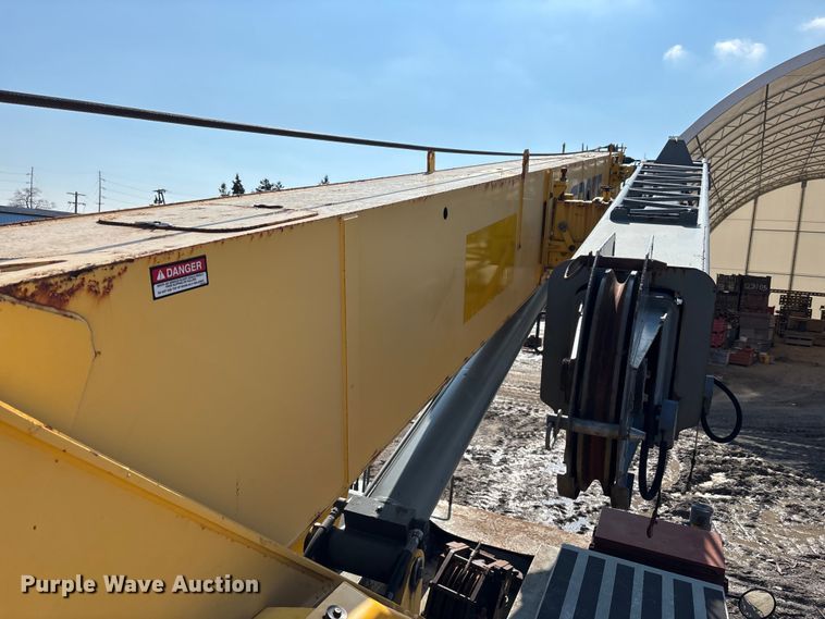 image for item EM5052 2005 Grove RT600E crane