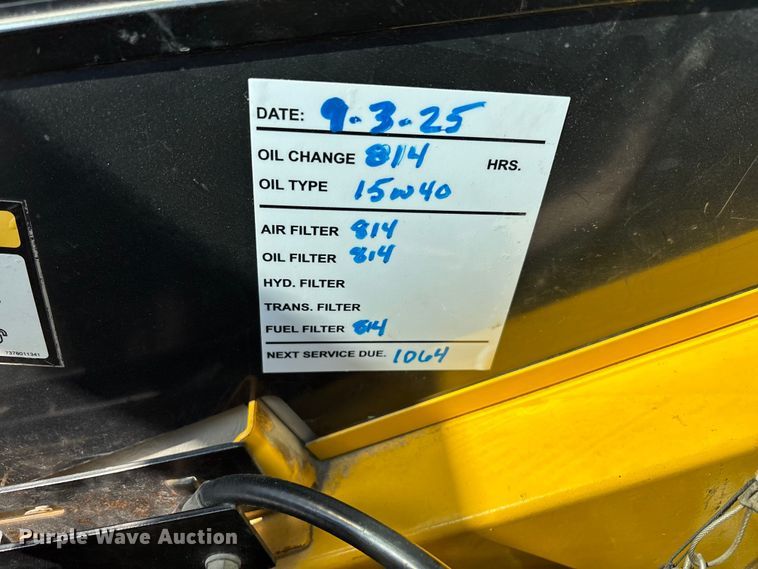 image for item EM5052 2005 Grove RT600E crane