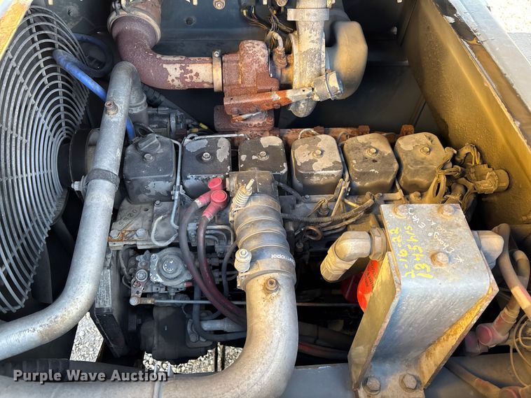 image for item EM5052 2005 Grove RT600E crane