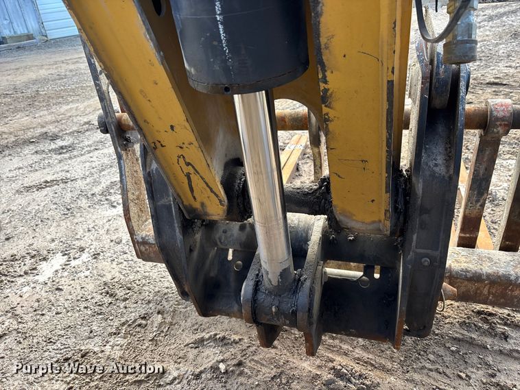 image for item EM5053 2010 Caterpillar TL1055 telehandler