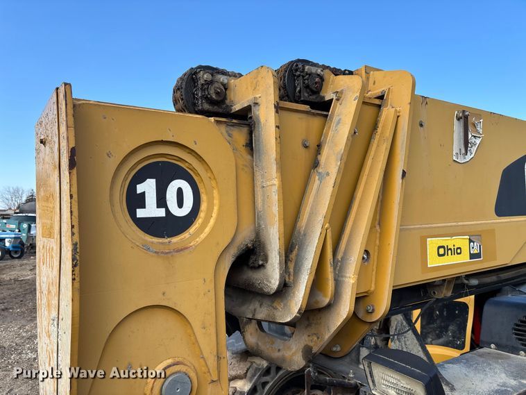 image for item EM5053 2010 Caterpillar TL1055 telehandler
