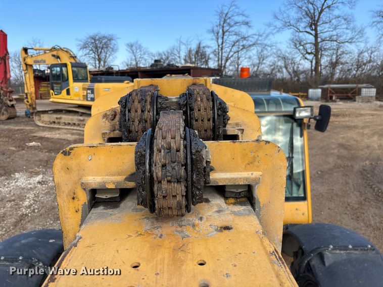 image for item EM5053 2010 Caterpillar TL1055 telehandler