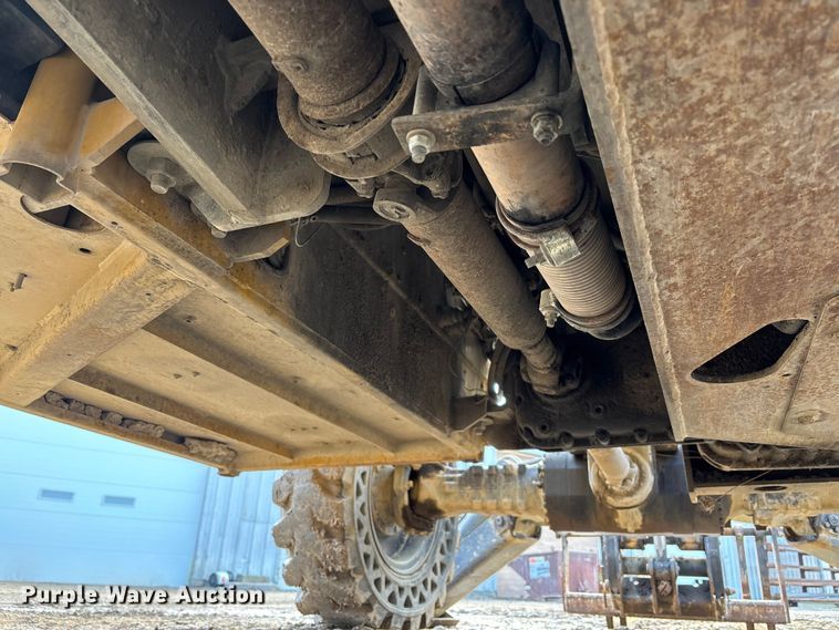 image for item EM5053 2010 Caterpillar TL1055 telehandler