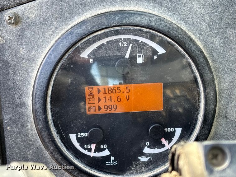 image for item EM5053 2010 Caterpillar TL1055 telehandler