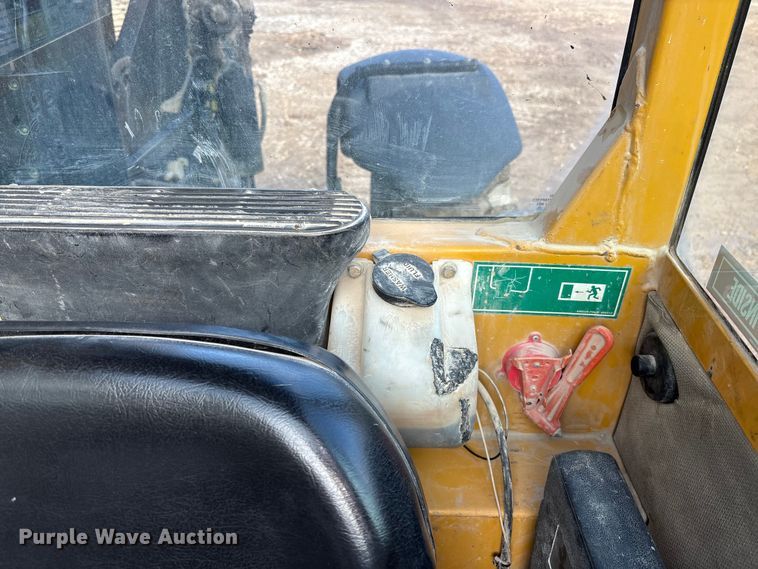 image for item EM5053 2010 Caterpillar TL1055 telehandler