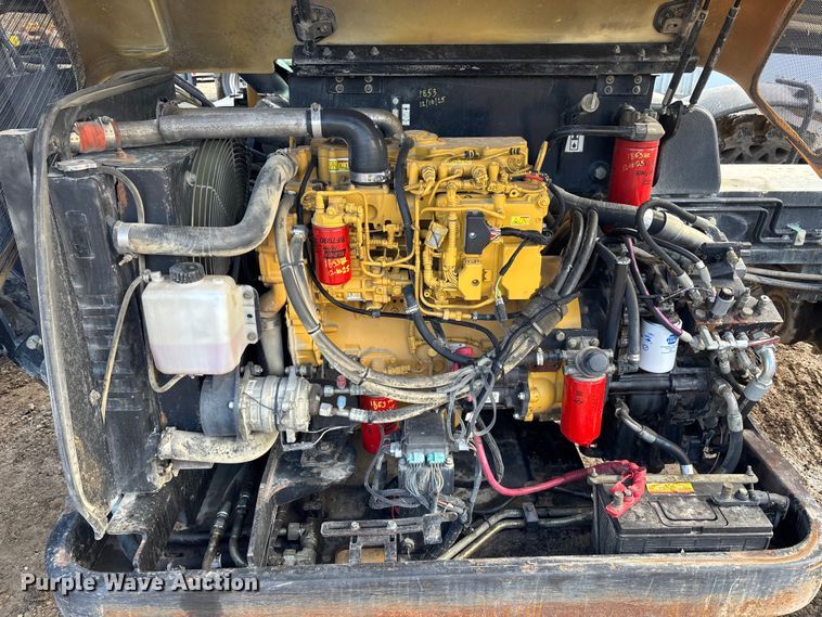 image for item EM5053 2010 Caterpillar TL1055 telehandler