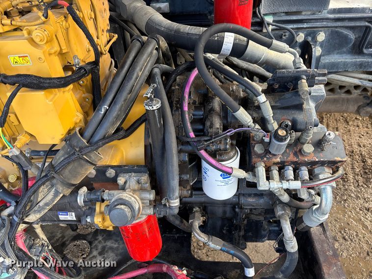 image for item EM5053 2010 Caterpillar TL1055 telehandler