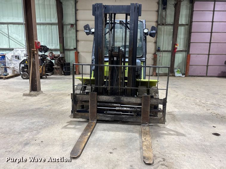 image for item EM5054 Clark CMP50SD forklift