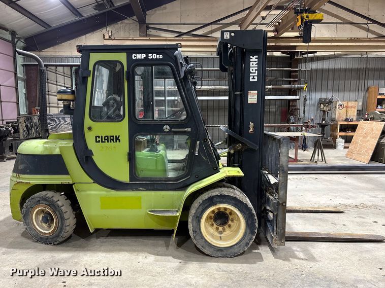 image for item EM5054 Clark CMP50SD forklift