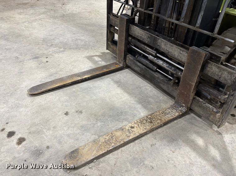 image for item EM5054 Clark CMP50SD forklift