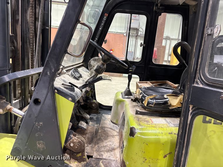 image for item EM5054 Clark CMP50SD forklift