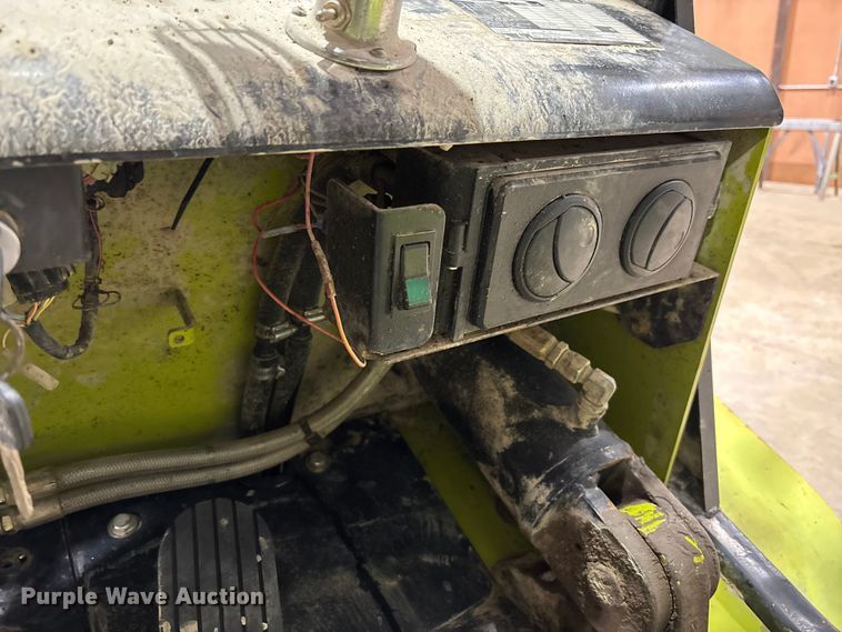 image for item EM5054 Clark CMP50SD forklift