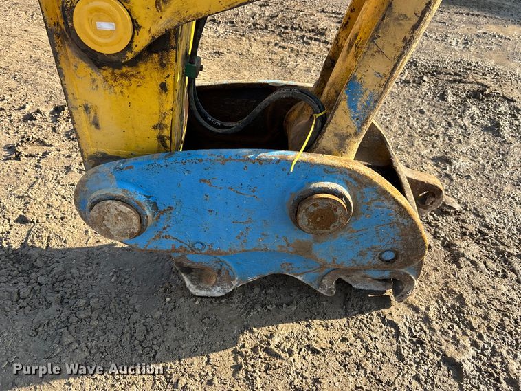 image for item EM5056 2011 Komatsu PC200LC-8 excavator
