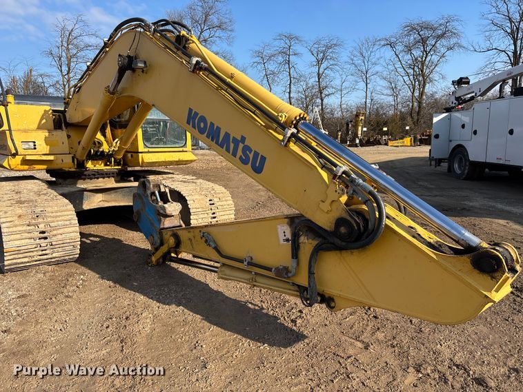 image for item EM5056 2011 Komatsu PC200LC-8 excavator
