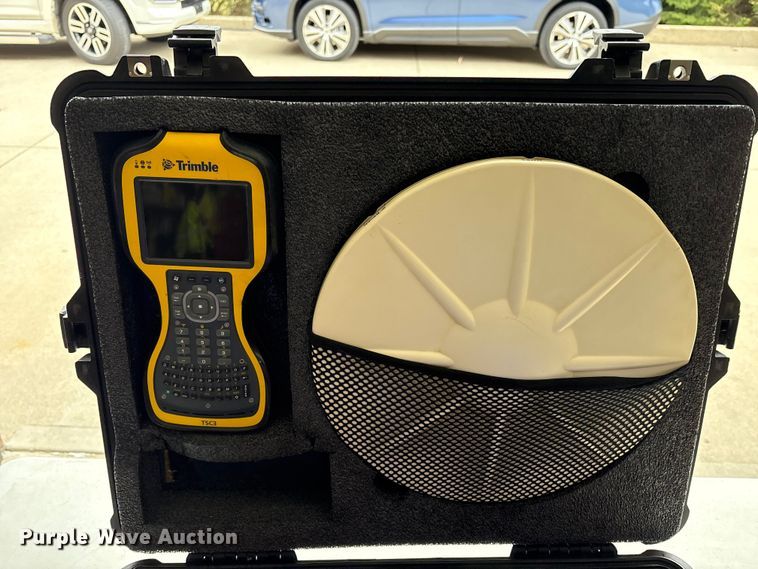 image for item EM6199 Trimble surveying equipment