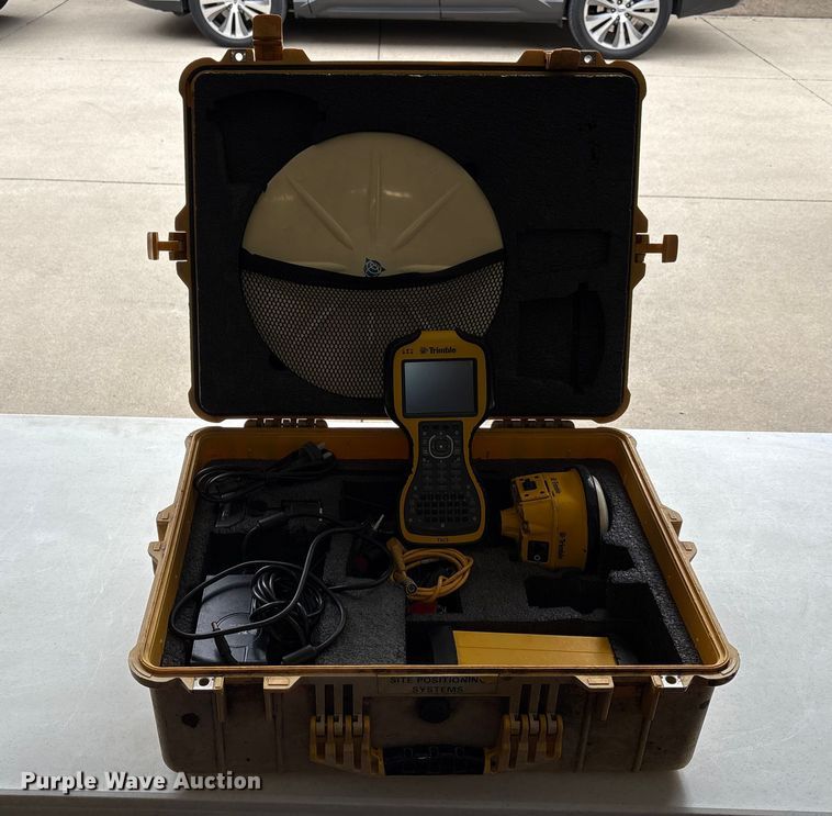 image for item EM6200 Trimble GPS equipment