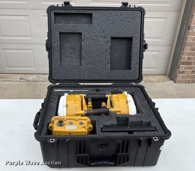 image for item EM6201 Trimble GCS 900 GPS equipment