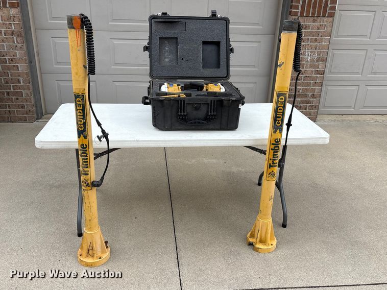 image for item EM6202 Trimble GCS 900 GPS equipment