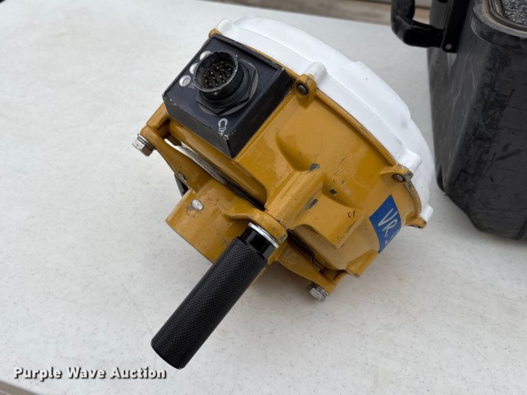 image for item EM6202 Trimble GCS 900 GPS equipment