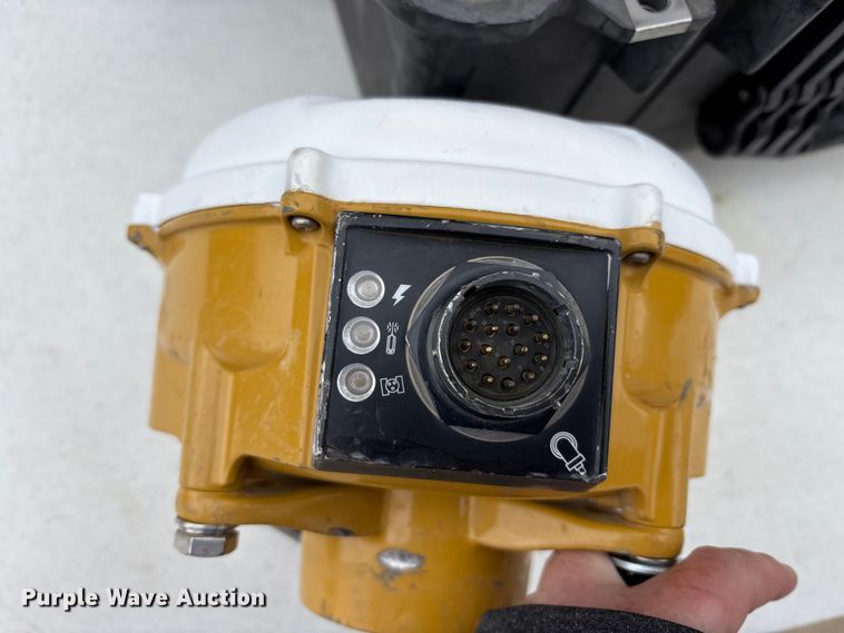 image for item EM6202 Trimble GCS 900 GPS equipment