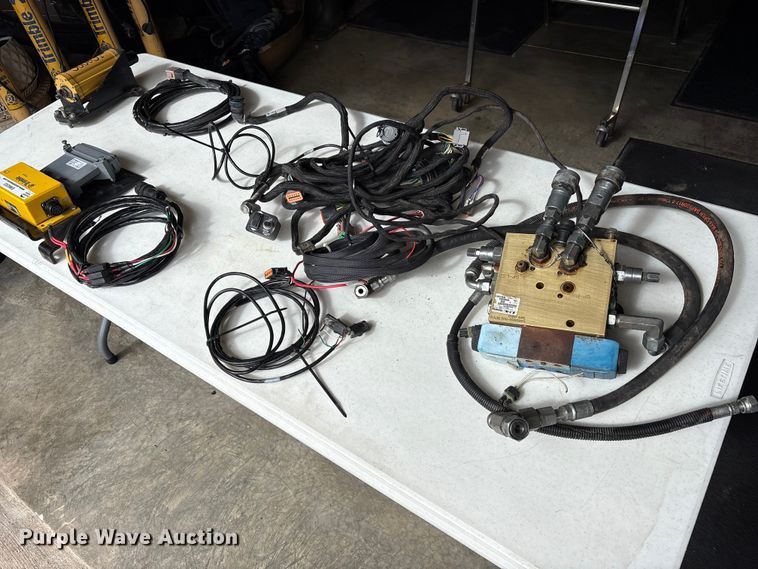 image for item EM6203 Trimble GPS equipment