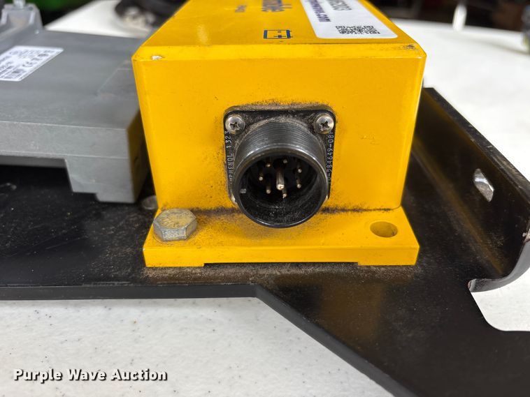 image for item EM6203 Trimble GPS equipment