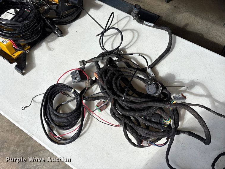 image for item EM6203 Trimble GPS equipment