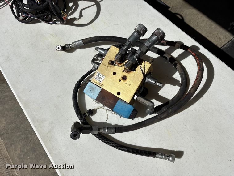 image for item EM6203 Trimble GPS equipment