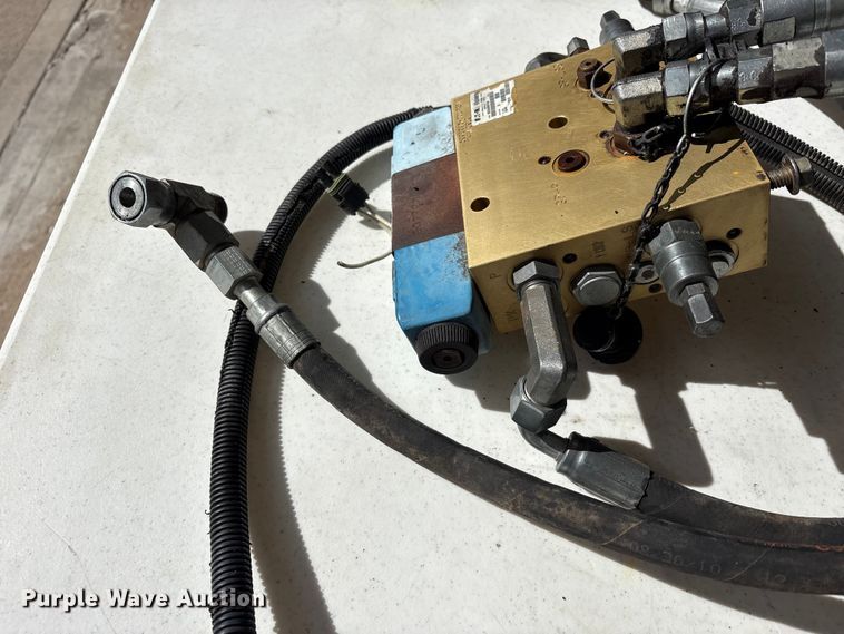 image for item EM6203 Trimble GPS equipment